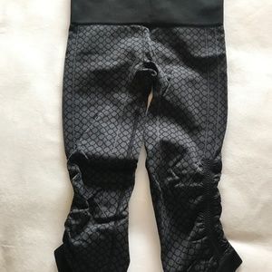 Lululemon In The Flow Crop II Heathered Deep Coal